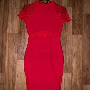 DATE NIGHT - Red lace accent/bandage dress